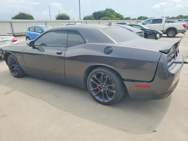 2C3CDZFJ6MH502779 2021 DODGE CHALLENGER - Image 2