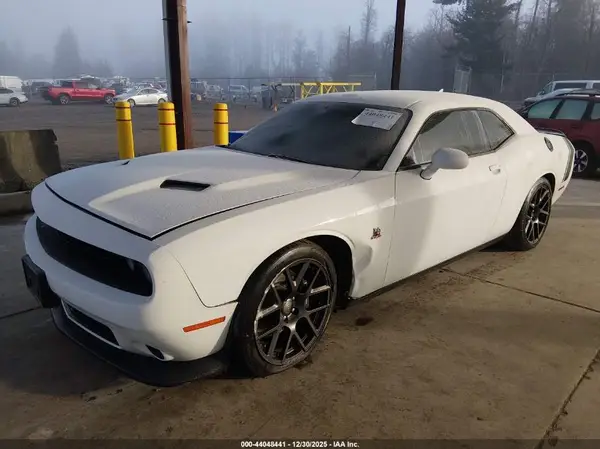 2C3CDZFJ7GH164703 2016 DODGE CHALLENGER - Image 2