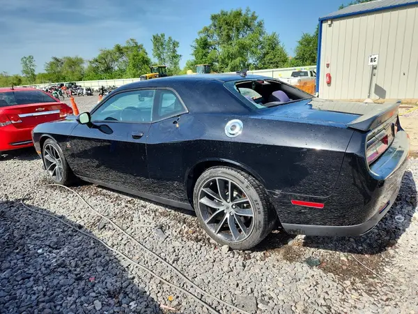 2C3CDZFJ7JH246180 2018 DODGE CHALLENGER - Image 2