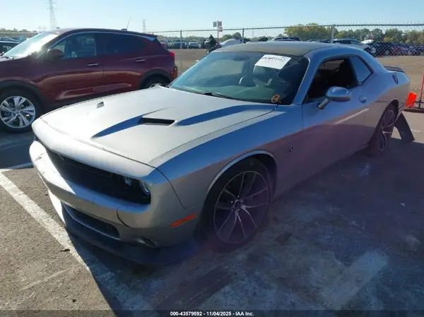 2C3CDZFJ7JH300884 2018 DODGE CHALLENGER - Image 2