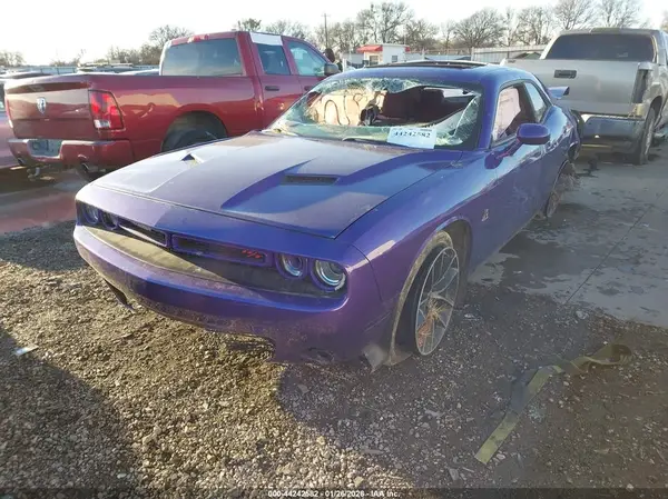 2C3CDZFJ7JH327910 2018 DODGE CHALLENGER - Image 2
