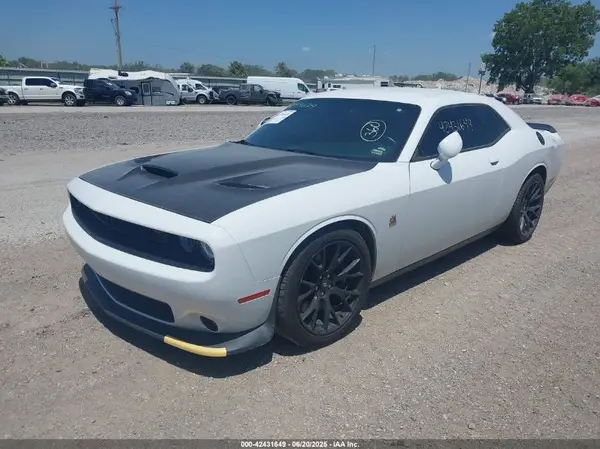2C3CDZFJ7KH580596 2019 DODGE CHALLENGER - Image 2