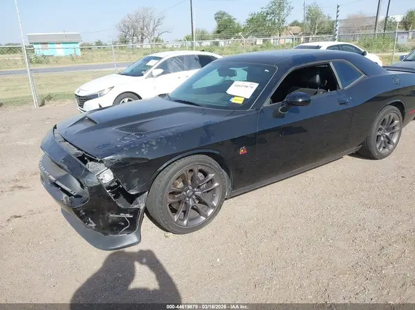 2C3CDZFJ7PH621428 2023 DODGE CHALLENGER - Image 2