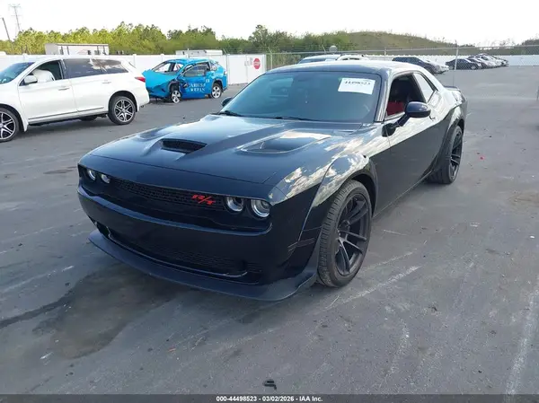 2C3CDZFJ7PH634132 2023 DODGE CHALLENGER - Image 2