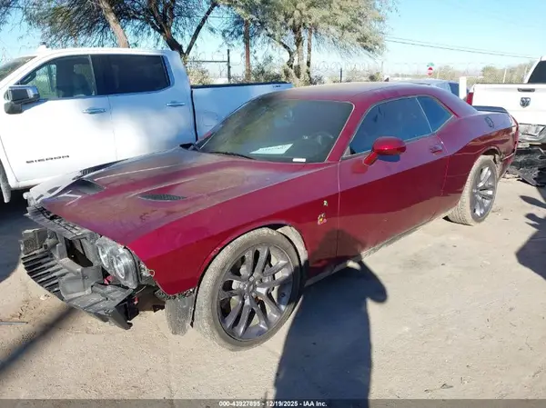 2C3CDZFJ7PH679975 2023 DODGE CHALLENGER - Image 2
