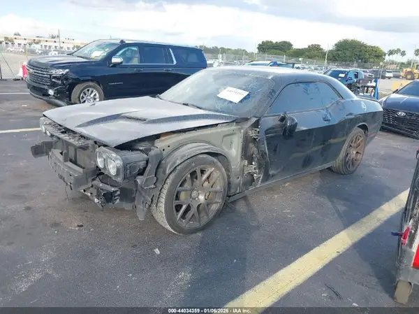 2C3CDZFJ8GH184846 2016 DODGE CHALLENGER - Image 2