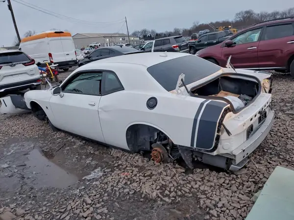 2C3CDZFJ8GH245824 2016 DODGE CHALLENGER - Image 2
