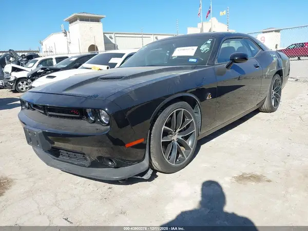 2C3CDZFJ8GH255527 2016 DODGE CHALLENGER - Image 2