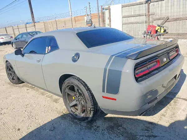 2C3CDZFJ8HH666475 2017 DODGE CHALLENGER - Image 2