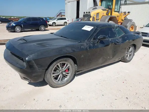 2C3CDZFJ8JH300697 2018 DODGE CHALLENGER - Image 2
