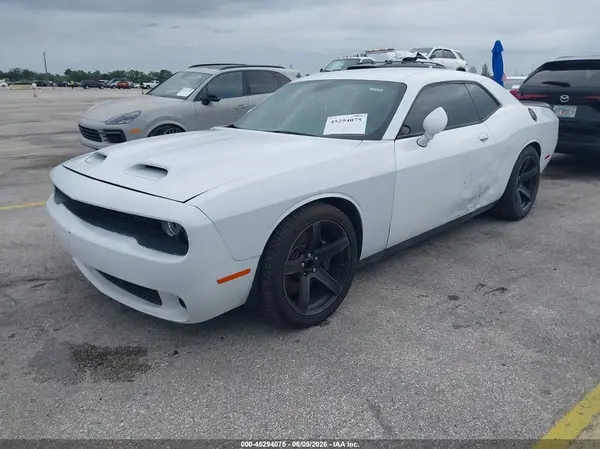 2C3CDZFJ8MH509748 2021 DODGE CHALLENGER - Image 2