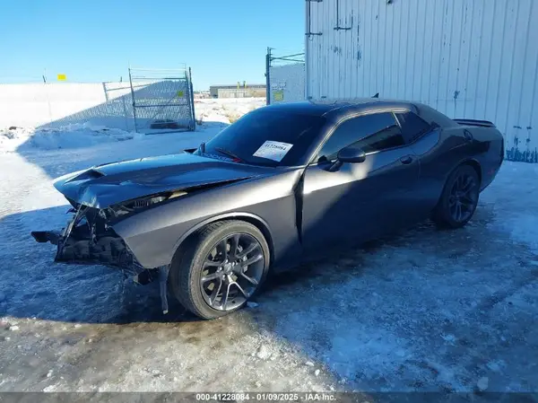2C3CDZFJ8PH526599 2023 DODGE CHALLENGER - Image 2