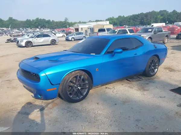 2C3CDZFJ8PH637797 2023 DODGE CHALLENGER - Image 2
