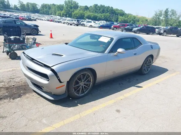 2C3CDZFJ9GH213738 2016 DODGE CHALLENGER - Image 2