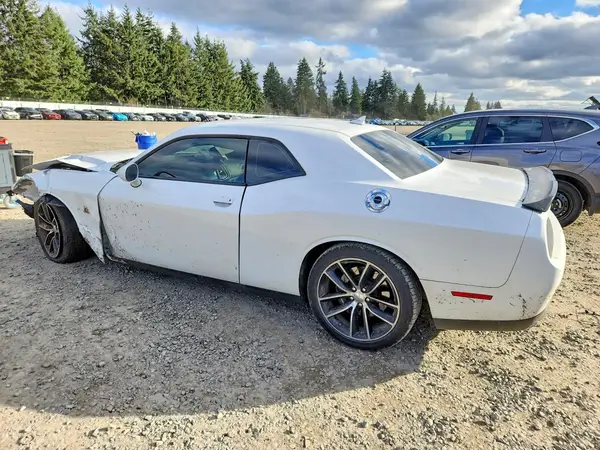 2C3CDZFJ9GH240387 2016 DODGE CHALLENGER - Image 2