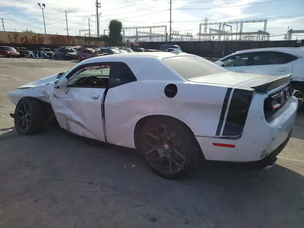 2C3CDZFJ9GH264379 2016 DODGE CHALLENGER - Image 2