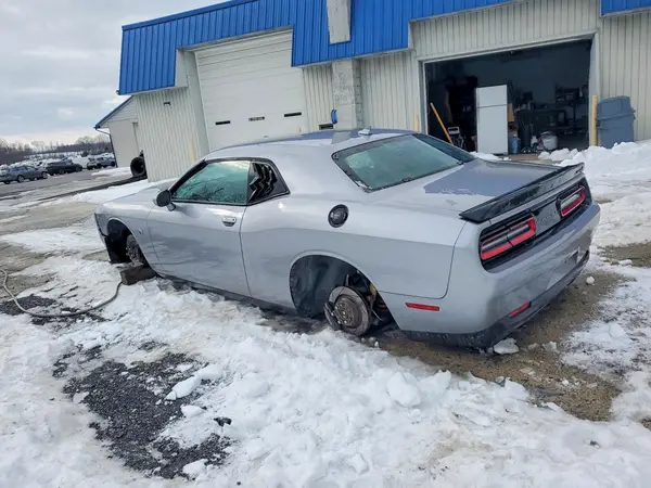 2C3CDZFJ9GH265337 2016 DODGE CHALLENGER - Image 2