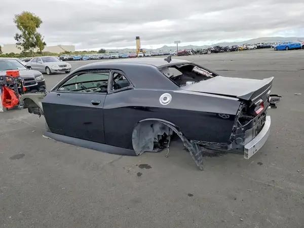 2C3CDZFJ9GH271820 2016 DODGE CHALLENGER - Image 2