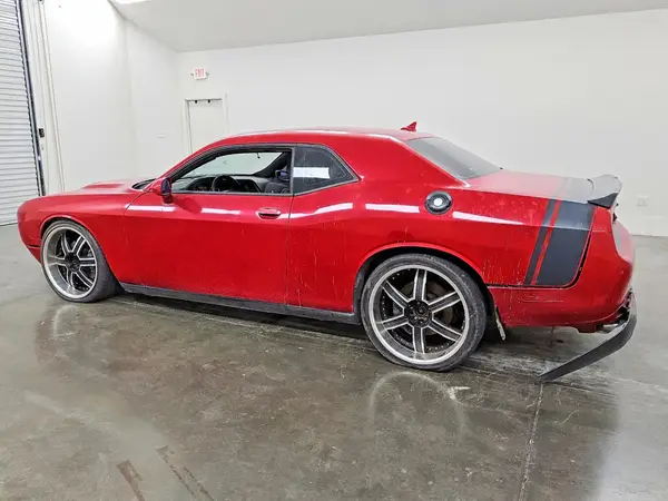 2C3CDZFJ9GH305447 2016 DODGE CHALLENGER - Image 2