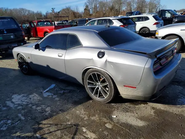 2C3CDZFJ9JH143357 2018 DODGE CHALLENGER - Image 2
