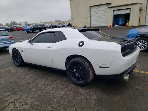 2C3CDZFJ9JH154634 2018 DODGE CHALLENGER - Image 2