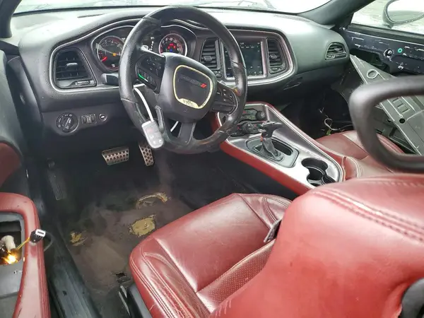 2C3CDZFJ9JH300921 2018 DODGE CHALLENGER - Image 8