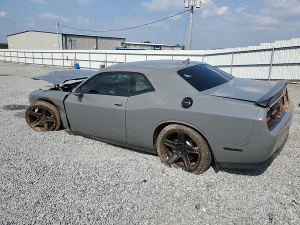 2C3CDZFJ9JH334079 2018 DODGE CHALLENGER - Image 2