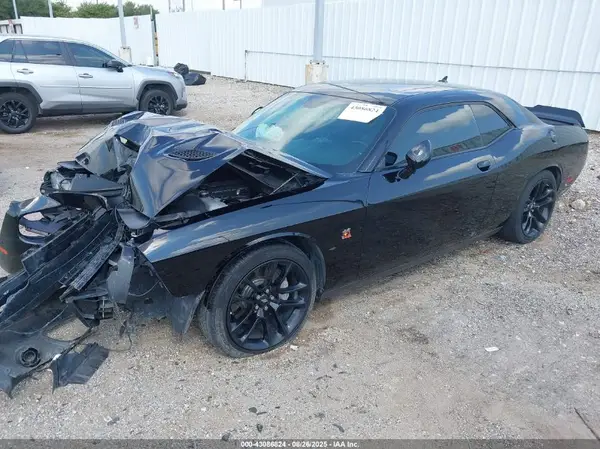 2C3CDZFJ9LH139232 2020 DODGE CHALLENGER - Image 2