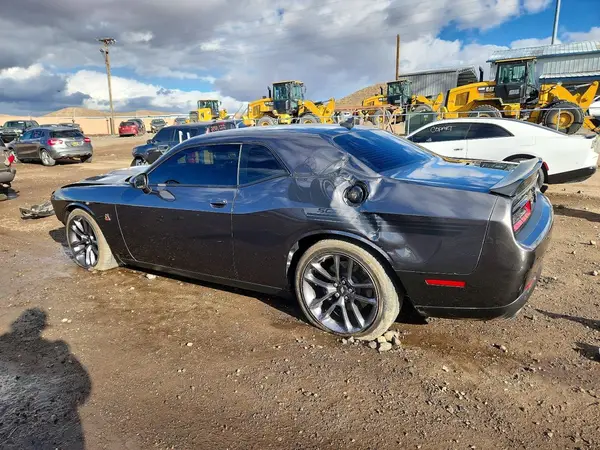 2C3CDZFJ9PH694140 2023 DODGE CHALLENGER - Image 2
