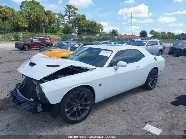 2C3CDZFJ9PH694168 2023 DODGE CHALLENGER - Image 2