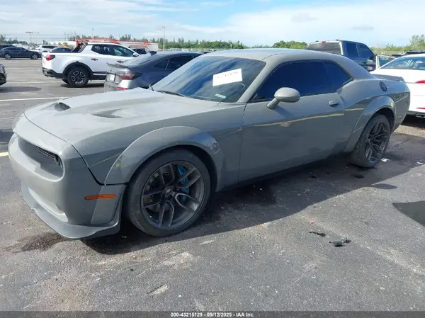 2C3CDZFJ9PH694557 2023 DODGE CHALLENGER - Image 2