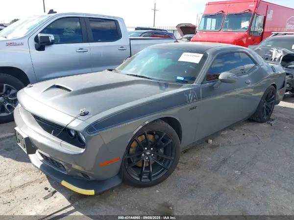 2C3CDZFJ9PH695191 2023 DODGE CHALLENGER - Image 2