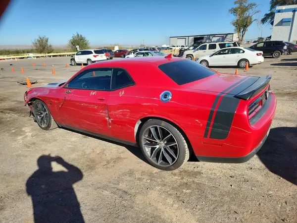 2C3CDZFJXGH124955 2016 DODGE CHALLENGER - Image 2