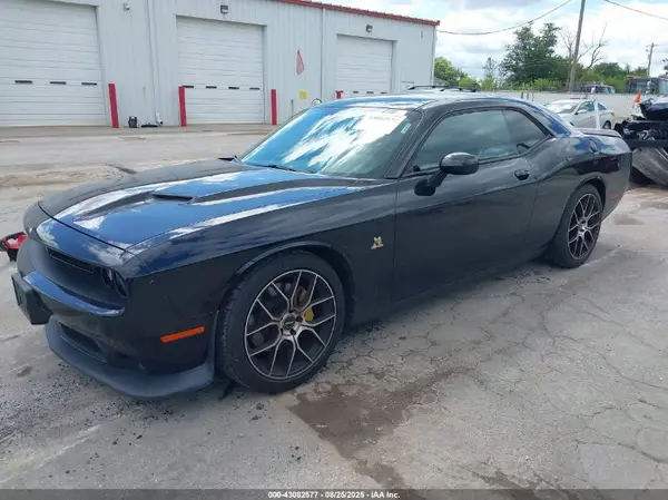 2C3CDZFJXGH158118 2016 DODGE CHALLENGER - Image 2