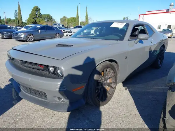 2C3CDZFJXHH617021 2017 DODGE CHALLENGER - Image 2