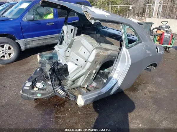 2C3CDZFJXHH666414 2017 DODGE CHALLENGER - Image 2