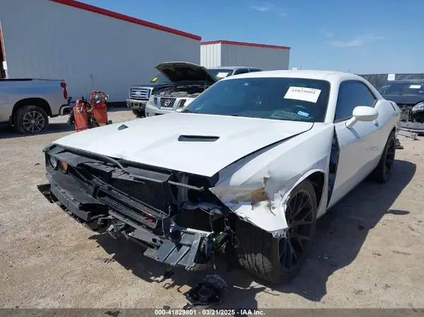 2C3CDZFJXJH212881 2018 DODGE CHALLENGER - Image 2