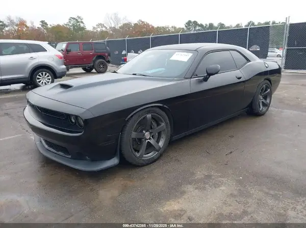 2C3CDZFJXJH215487 2018 DODGE CHALLENGER - Image 2