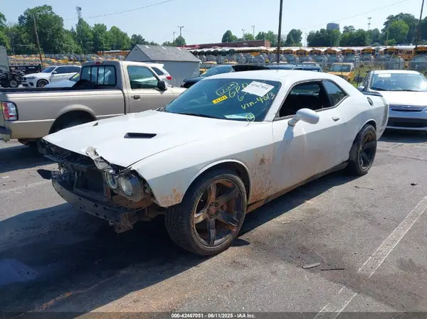 2C3CDZFJXJH224013 2018 DODGE CHALLENGER - Image 2
