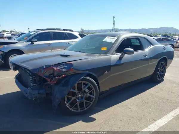 2C3CDZFJXJH298256 2018 DODGE CHALLENGER - Image 2