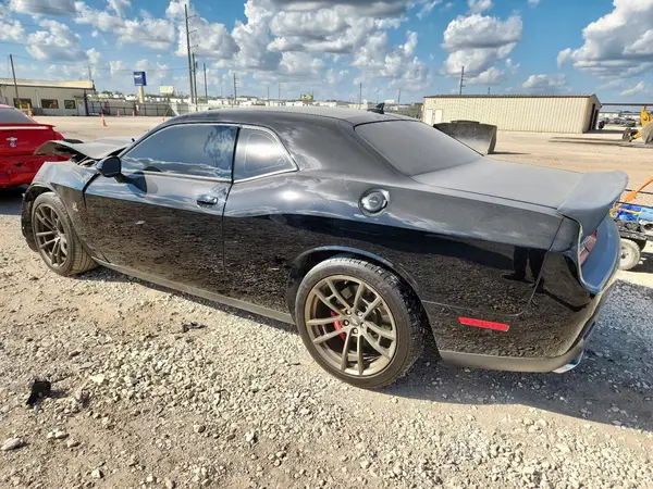 2C3CDZFJXKH663231 2019 DODGE CHALLENGER - Image 2