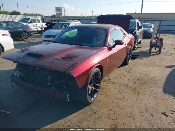 2C3CDZFJXLH135173 2020 DODGE CHALLENGER - Image 2