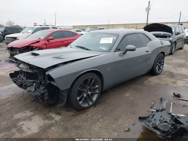 2C3CDZFJXPH570782 2023 DODGE CHALLENGER - Image 2