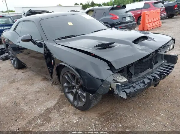2C3CDZFJXPH610827 2023 DODGE CHALLENGER - Image 1