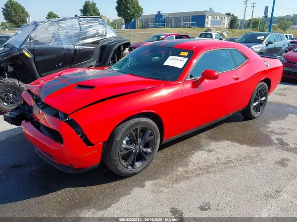 2C3CDZGG0MH614366 2021 DODGE CHALLENGER - Image 2