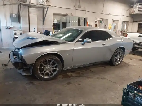 2C3CDZGG1HH615032 2017 DODGE CHALLENGER - Image 2
