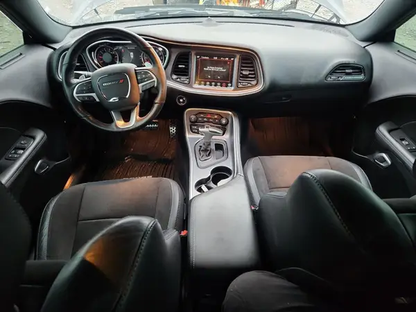 2C3CDZGG1JH155621 2018 DODGE CHALLENGER - Image 8