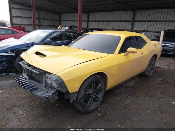 2C3CDZGG1JH235047 2018 DODGE CHALLENGER - Image 2