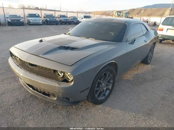 2C3CDZGG1JH235243 2018 DODGE CHALLENGER - Image 2