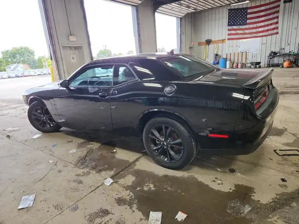 2C3CDZGG1PH597615 2023 DODGE CHALLENGER - Image 2